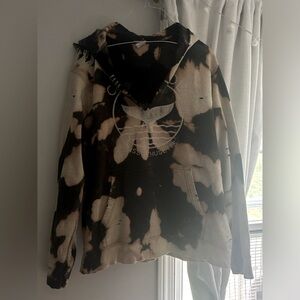 Large, Cape Cod Cut/ripped Hoodie